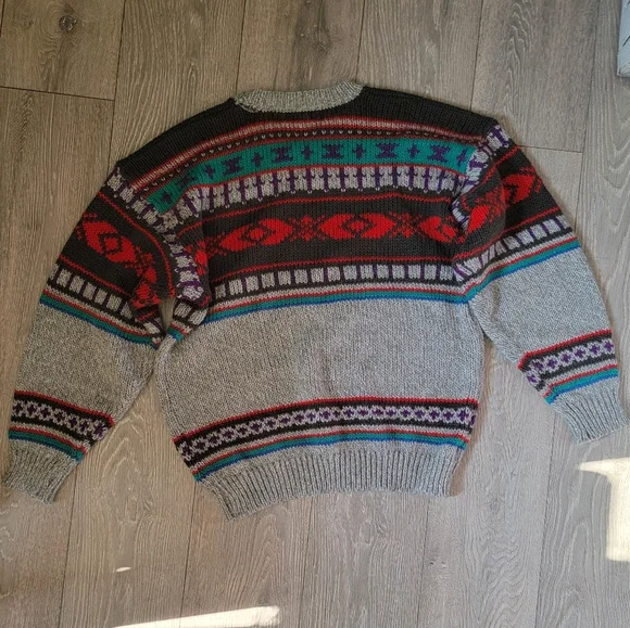 Vintage Dynasty Sweater - Picture 2 of 3